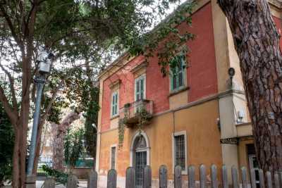 Bari, l'ottocentesca Villa Rossana: quella dimora "nascosta" sopravvissuta al boom edilizio